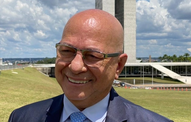 Professor Alcides declara: “Estou pronto para renovar o mandato em 2026”