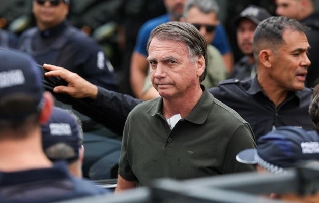 Moraes reabre inquérito sobre suposta interferência de Bolsonaro na PF