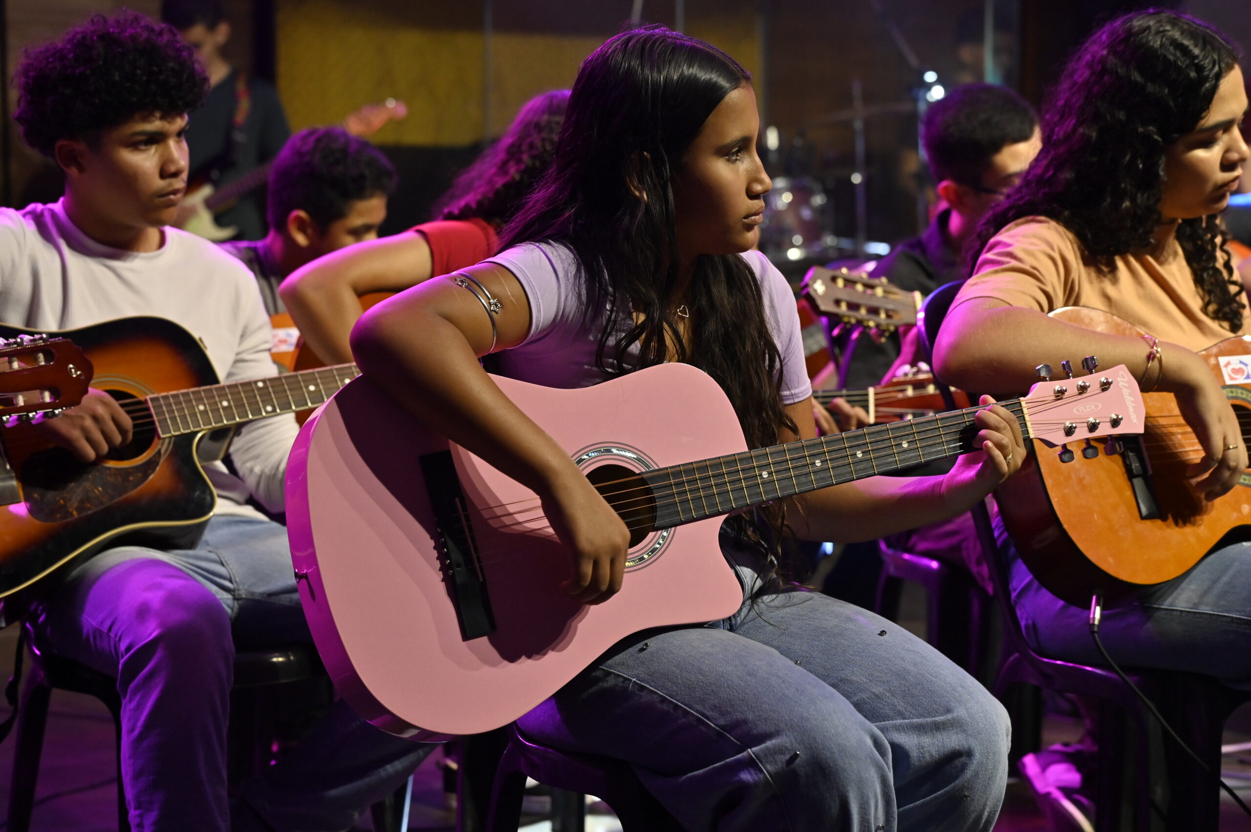 Recital da Casa AME Reúne Mais de 1.200 Pessoas em Noite de Emoção e Arte em Goiânia