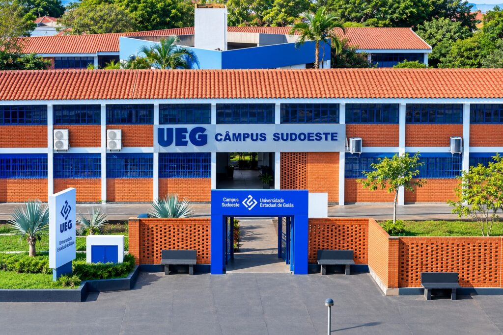 UEG oferece 390 vagas gratuitas para mestrado e doutorado com inscrições até outubro